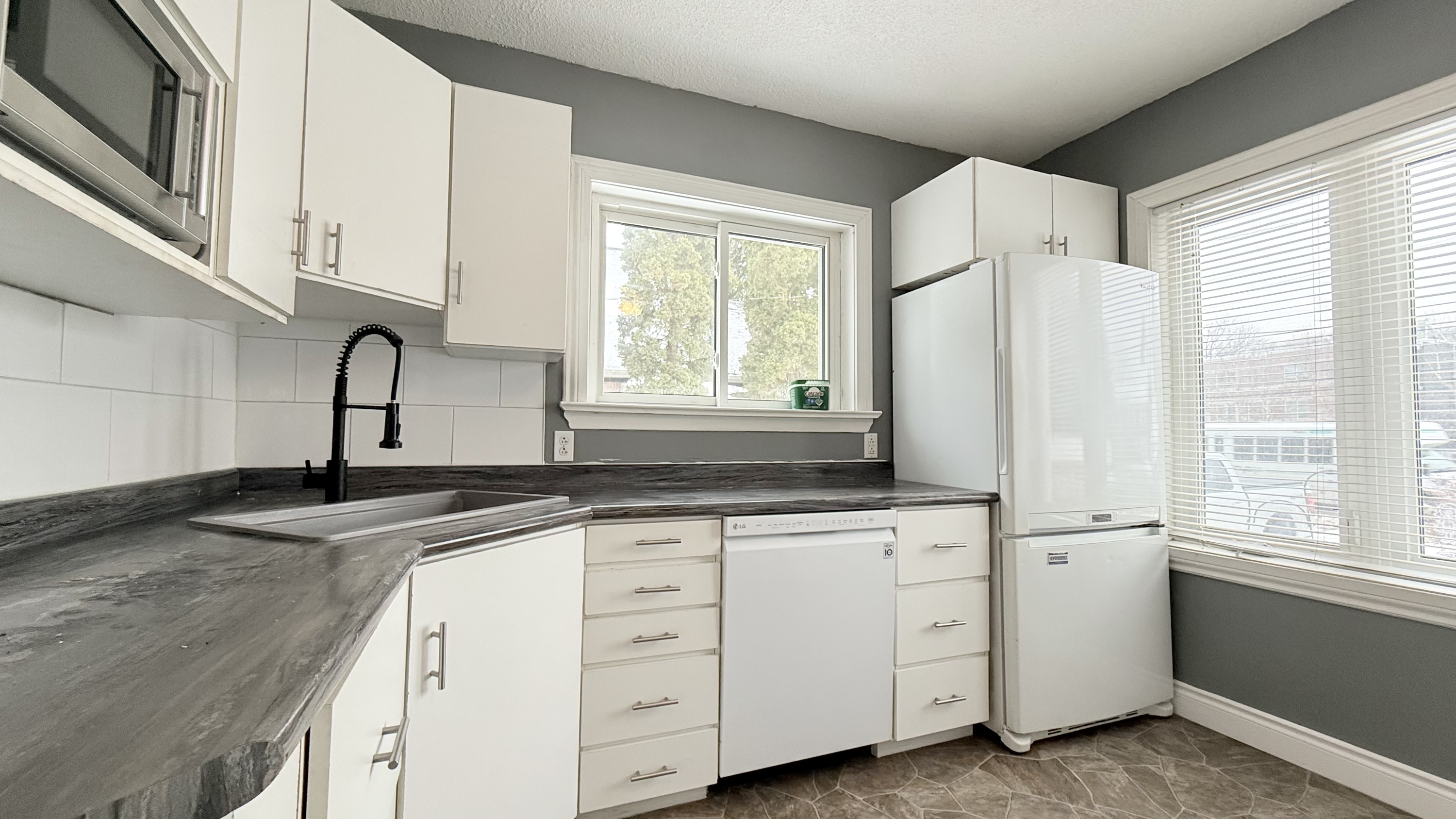 1100 Hamilton Road - Main