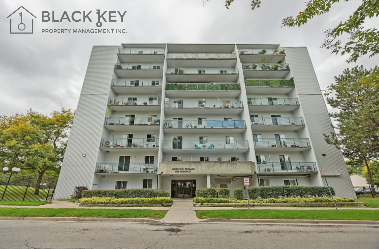 986 Huron Street - 501